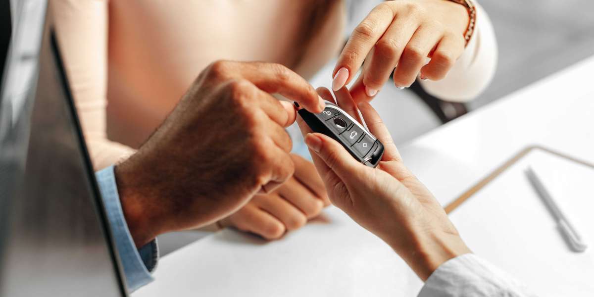 The Modern Role of Locksmiths in Car Key Solutions